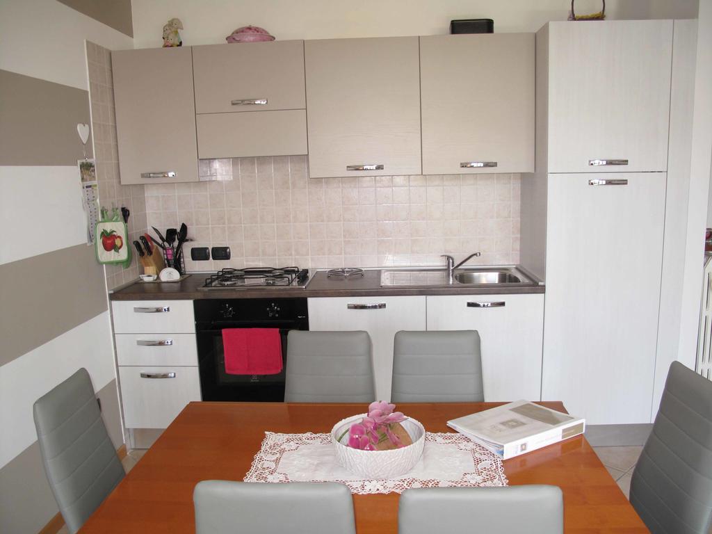 Apartament Luminoso Trilocale Con Piscina E Giardino Privato Desenzano del Garda Zewnętrze zdjęcie